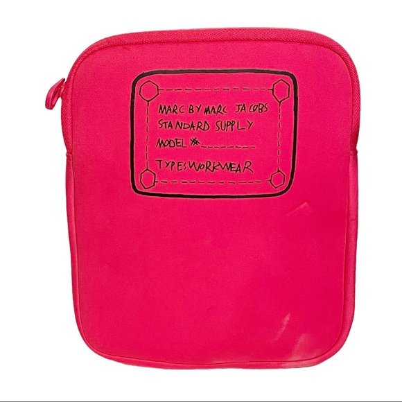 Marc by Marc Jacobs Pink Zip Closure Foam Tablet Case Travel - Picture 1 of 6
